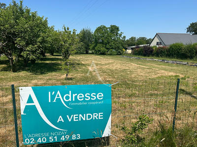 Terrain - 1 700 m²