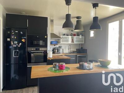 Maison - 93 m² - 5 pièces