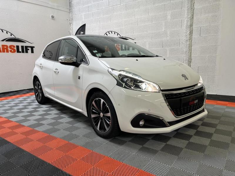 Peugeot 208 Phase 2 1.2 Puretech 110 Ch Eat6 Tech Edition Toit Panoramique - Garantie 6 mois