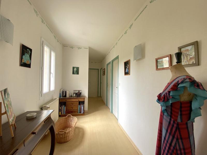 Propriété - 293 m² - 10 pièces