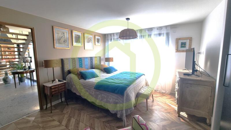 Maison - 152 m² - 6 pièces