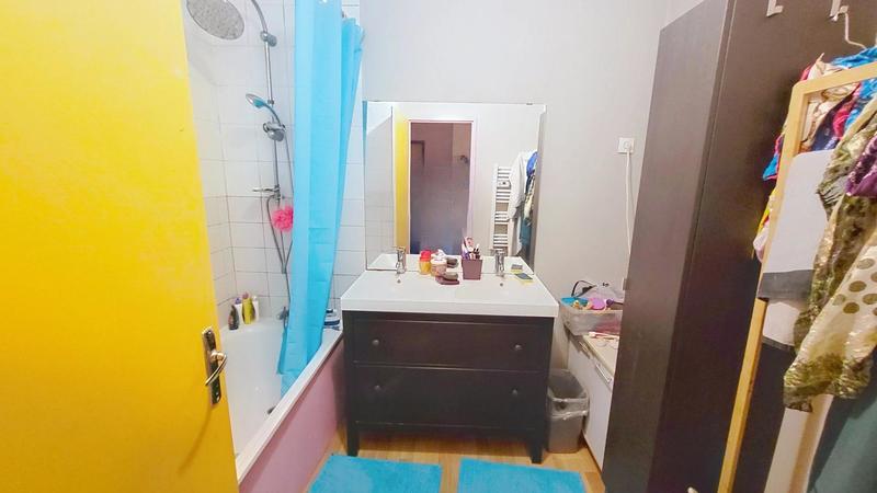 Maison - 93 m² - 5 pièces