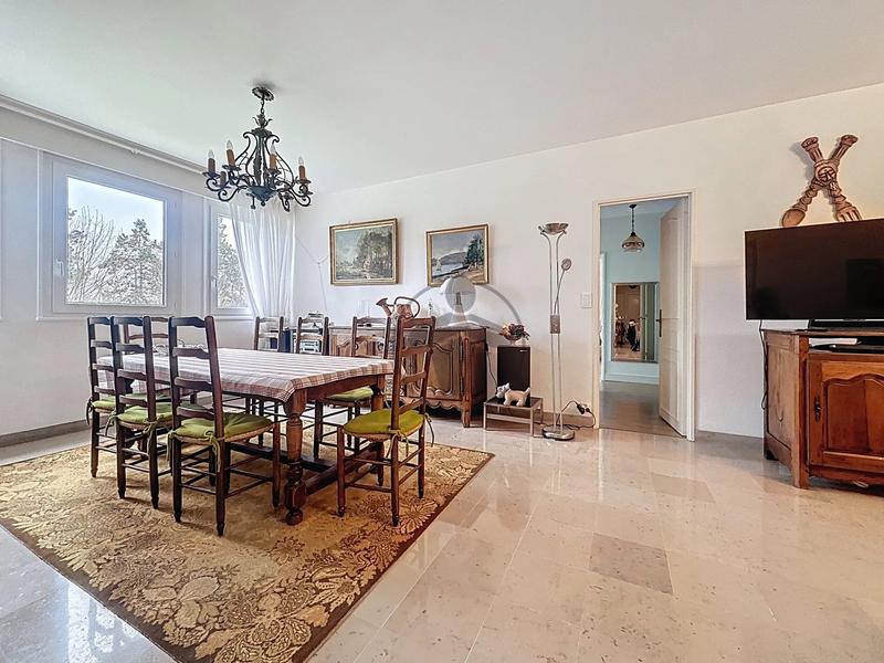 Appartement - 115 m² - 5 pièces