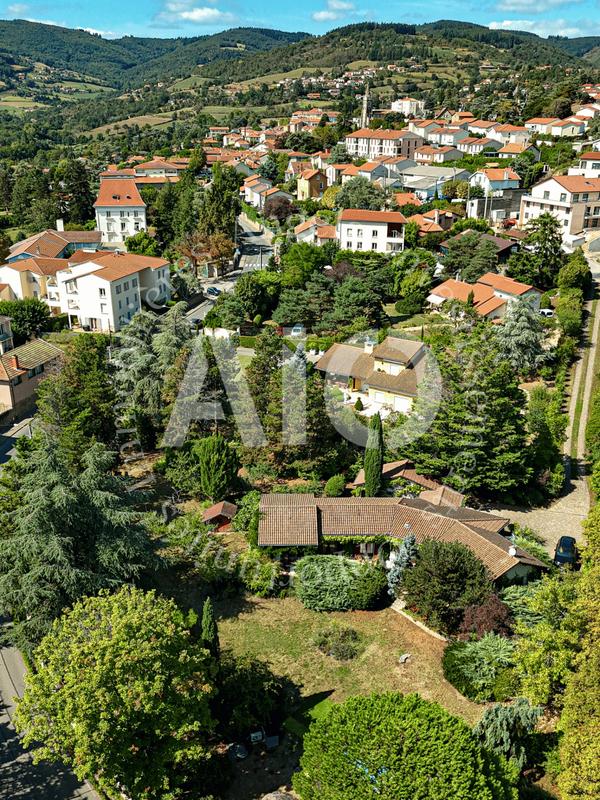 Maison - 200 m² - 5 pièces