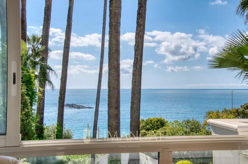 Villa - 221 m² - 7 pièces