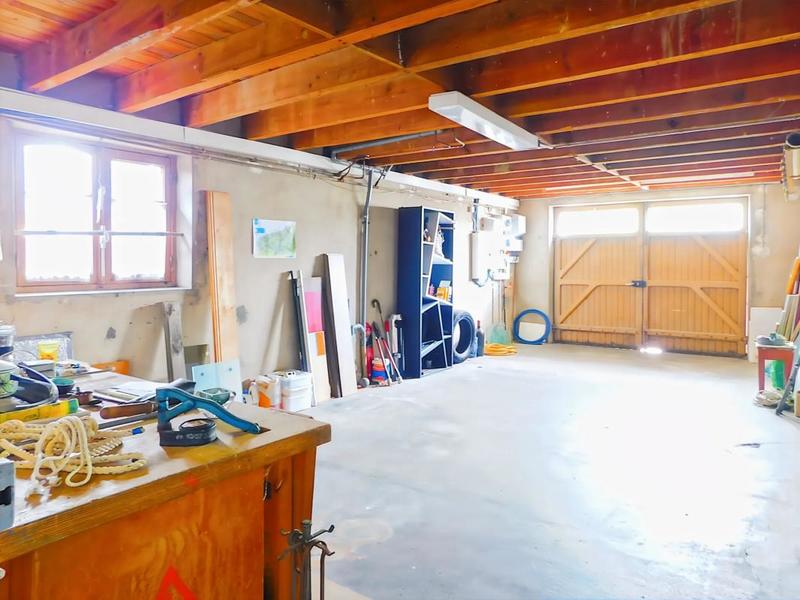 Maison - 210 m² - 8 pièces