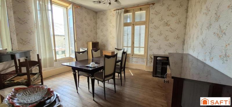 Maison - 176 m² - 8 pièces