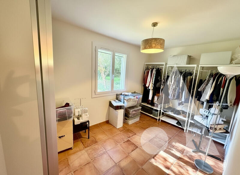 Maison - 137 m² - 5 pièces