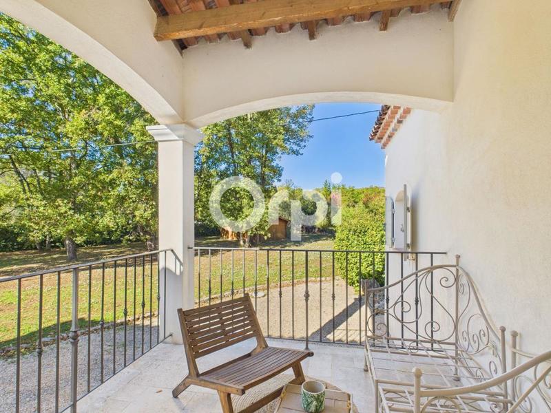 Villa - 200 m² - 6 pièces