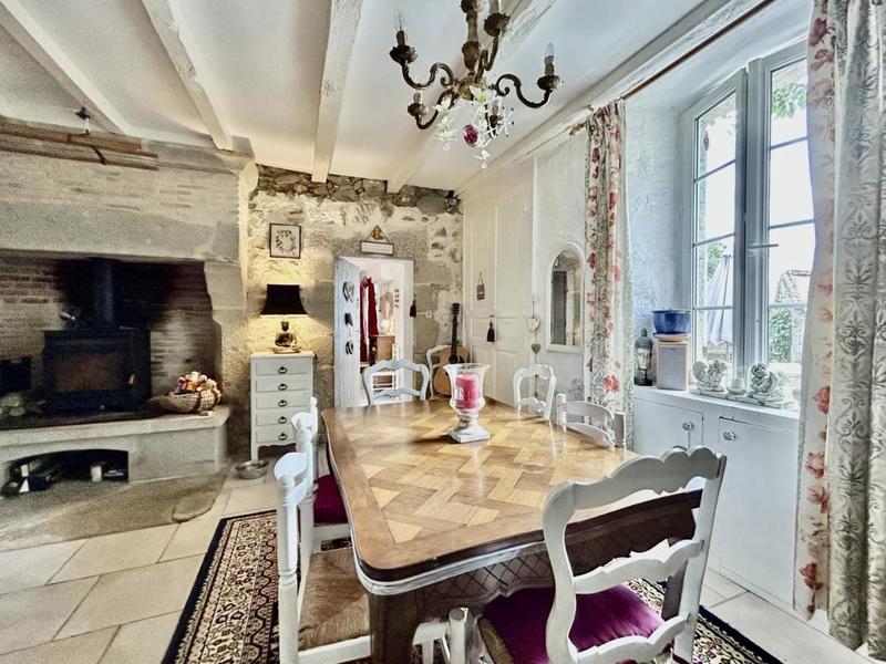 Maison - 206 m² - 13 pièces