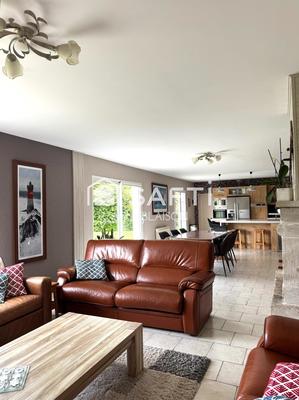 Maison - 143 m² - 6 pièces