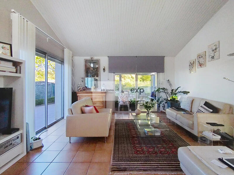 Villa - 152 m² - 8 pièces