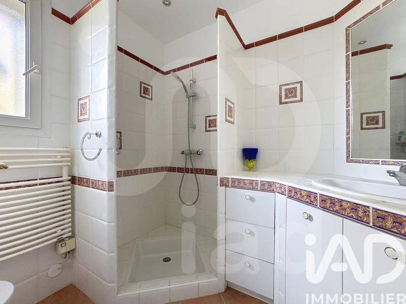 Maison - 211 m² - 7 pièces