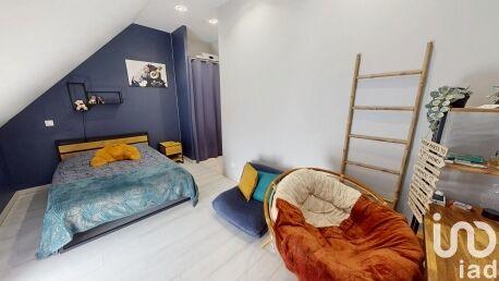 Maison - 210 m² - 7 pièces