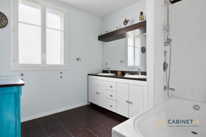 Maison - 200 m² - 8 pièces