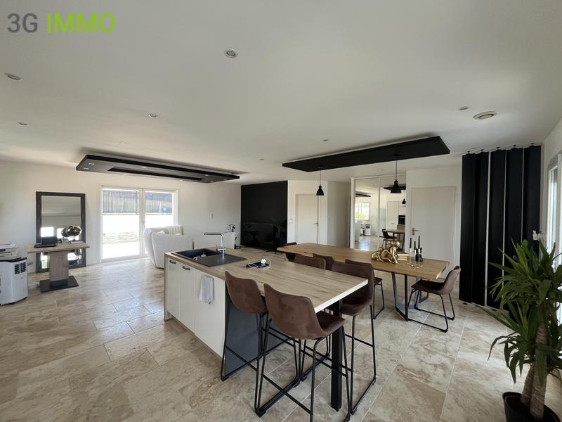 Villa - 161 m² - 5 pièces