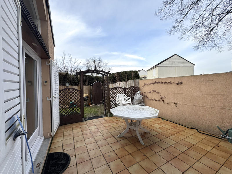 Maison - 90 m² - 5 pièces