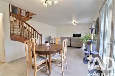 Maison - 135 m² - 6 pièces