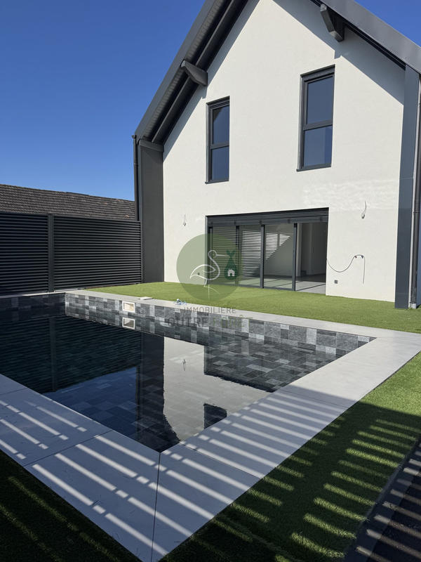 Maison contemporaine - 159 m² - 5 pièces