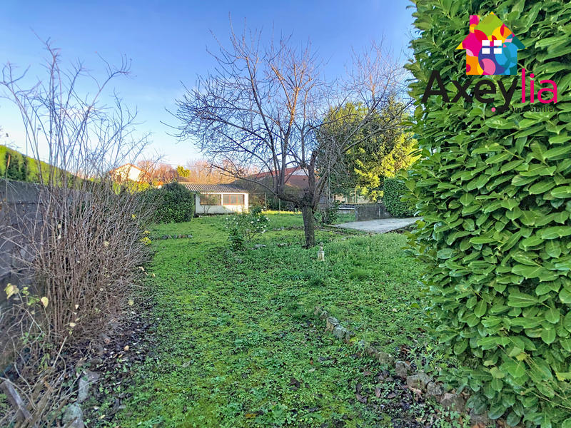 Maison - 94 m² - 8 pièces