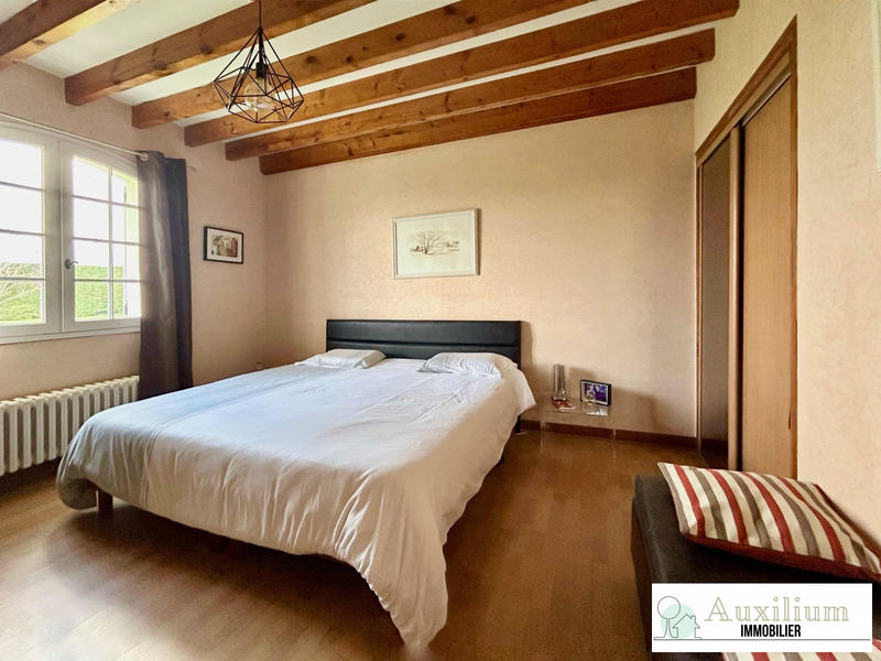 Maison traditionnelle - 146 m² - 6 pièces