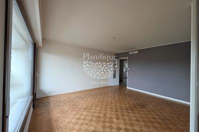 Appartement - 92 m² - 4 pièces