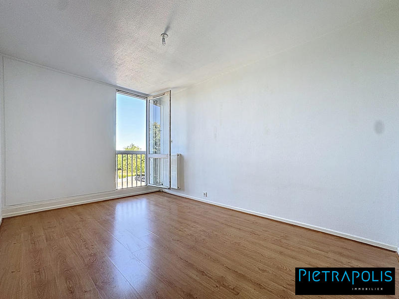 Appartement - 80 m² - 3 pièces
