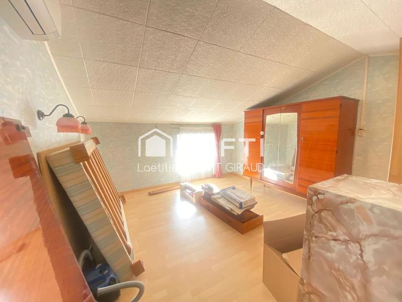 Maison - 280 m² - 10 pièces