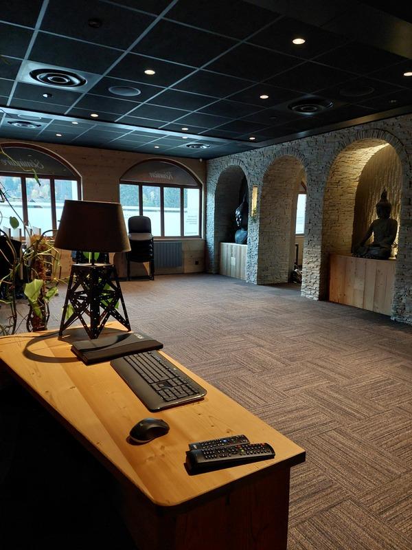 Local commercial - 236 m² - 10 pièces