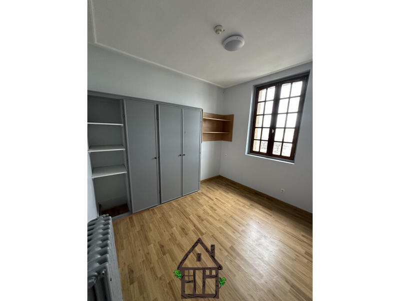 Maison - 308 m² - 23 pièces