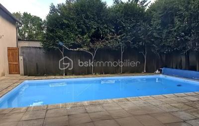 Maison ancienne - 383 m² - 11 pièces