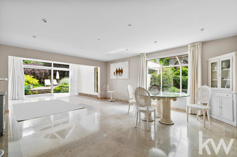 Maison d'architecte - 350 m² - 10 pièces