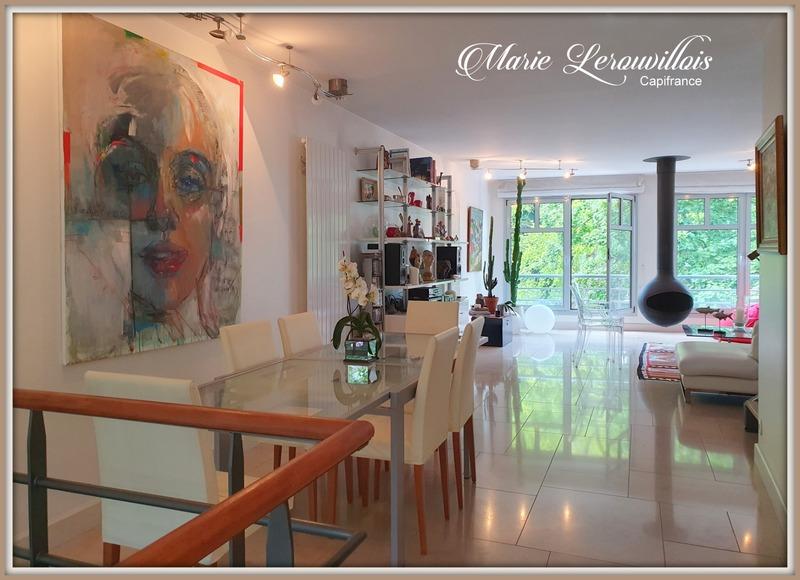 Maison de ville - 292 m² - 10 pièces