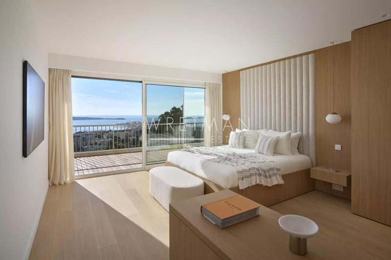 Appartement - 207 m² - 5 pièces