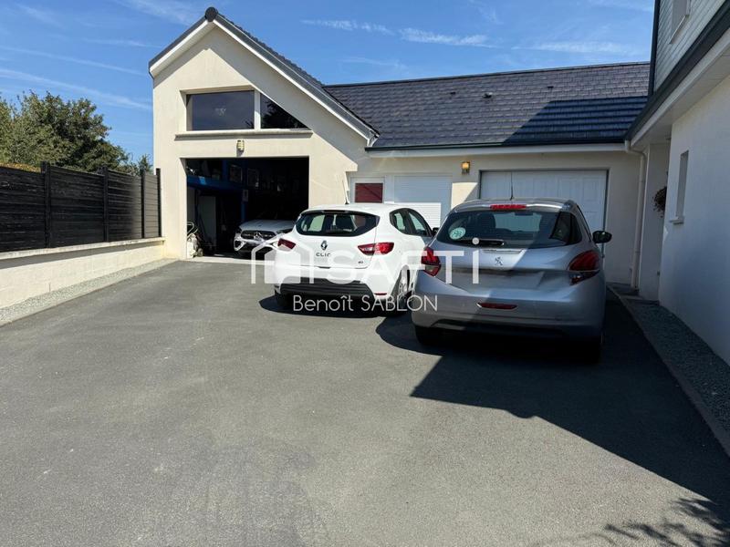 Maison - 210 m² - 6 pièces