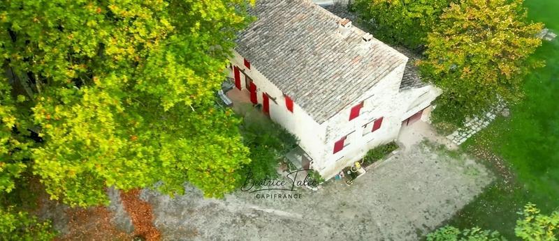 Maison - 390 m² - 16 pièces