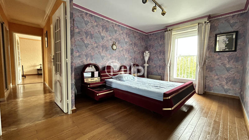 Appartement - 111 m² - 6 pièces