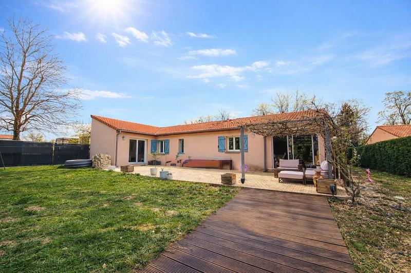 Maison - 137 m² - 7 pièces