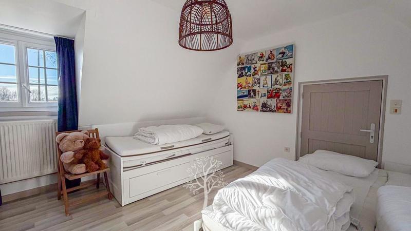 Maison - 180 m² - 5 pièces