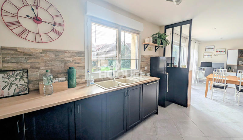 Maison - 108 m² - 6 pièces