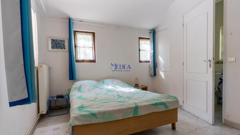 Villa - 128 m² - 8 pièces