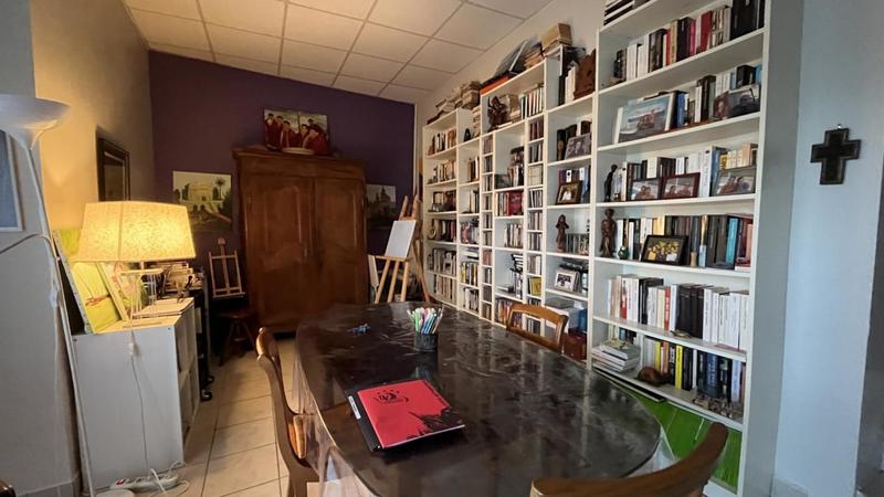 Maison - 220 m² - 9 pièces