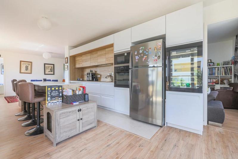 Appartement - 99 m² - 5 pièces