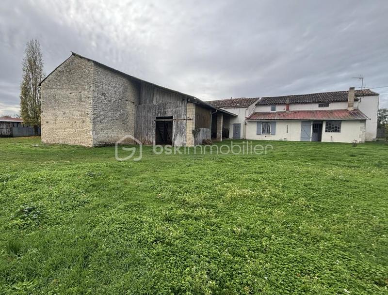 Propriété - 268 m² - 8 pièces