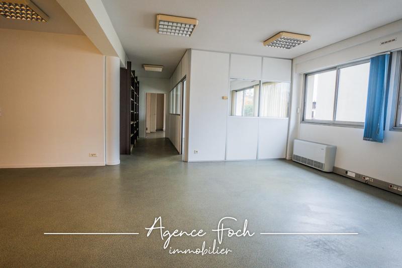 Local d'activités - 822 m²