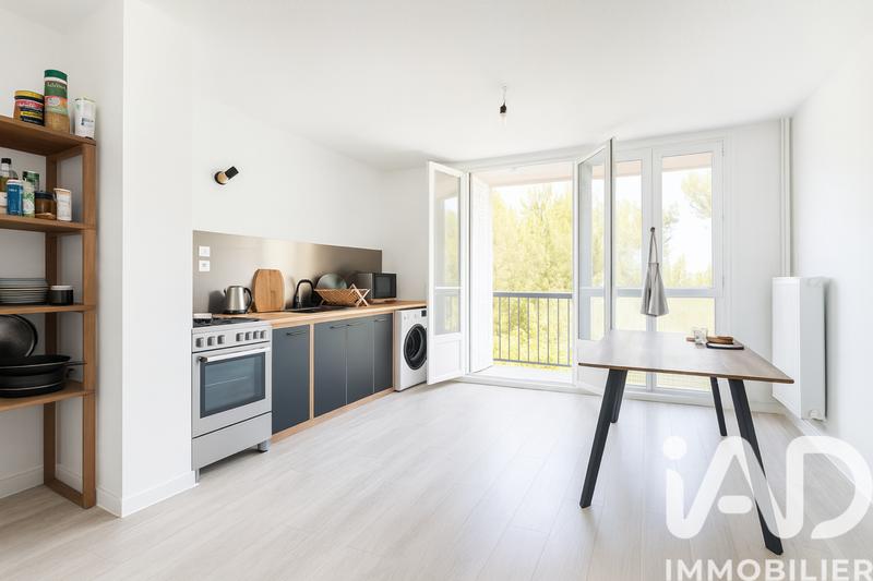 Appartement - 98 m² - 5 pièces