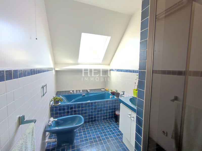 Maison - 153 m² - 7 pièces