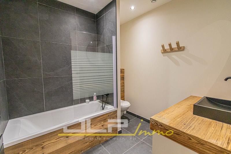 Châlet - 203 m² - 5 pièces