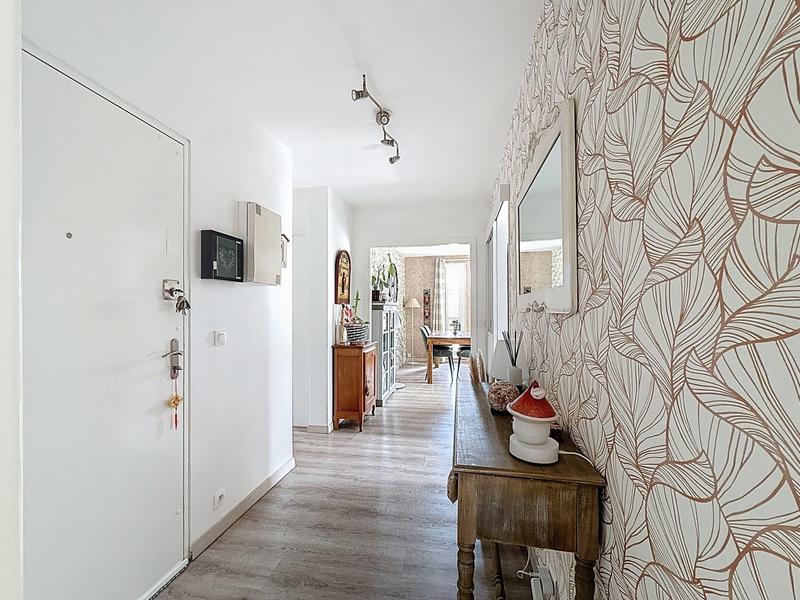 Appartement - 79 m² - 4 pièces