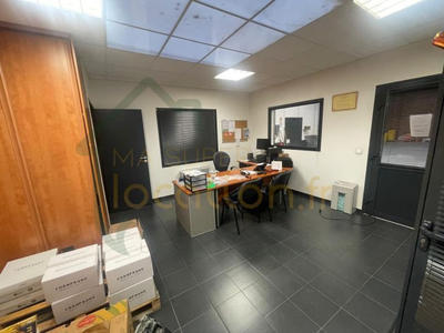 Local commercial - 351 m² - 9 pièces